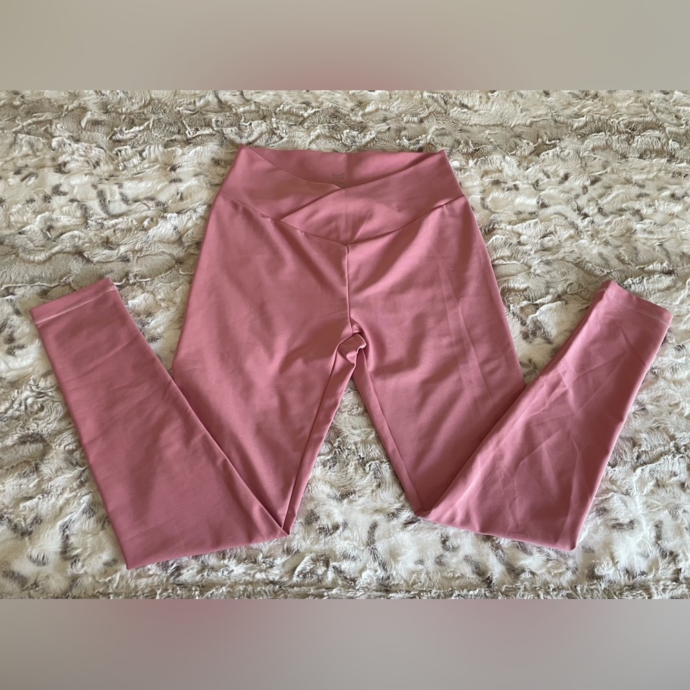 ✅3/$20 Pro-Fit Activewear Leggings Size Medium - Picture 3 of 7